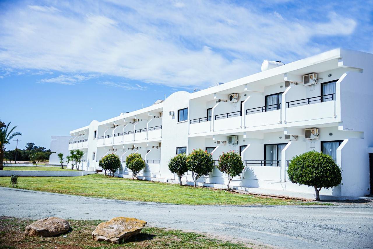 プロタラス Konnos Bay Gardensアパートホテル エクステリア 写真