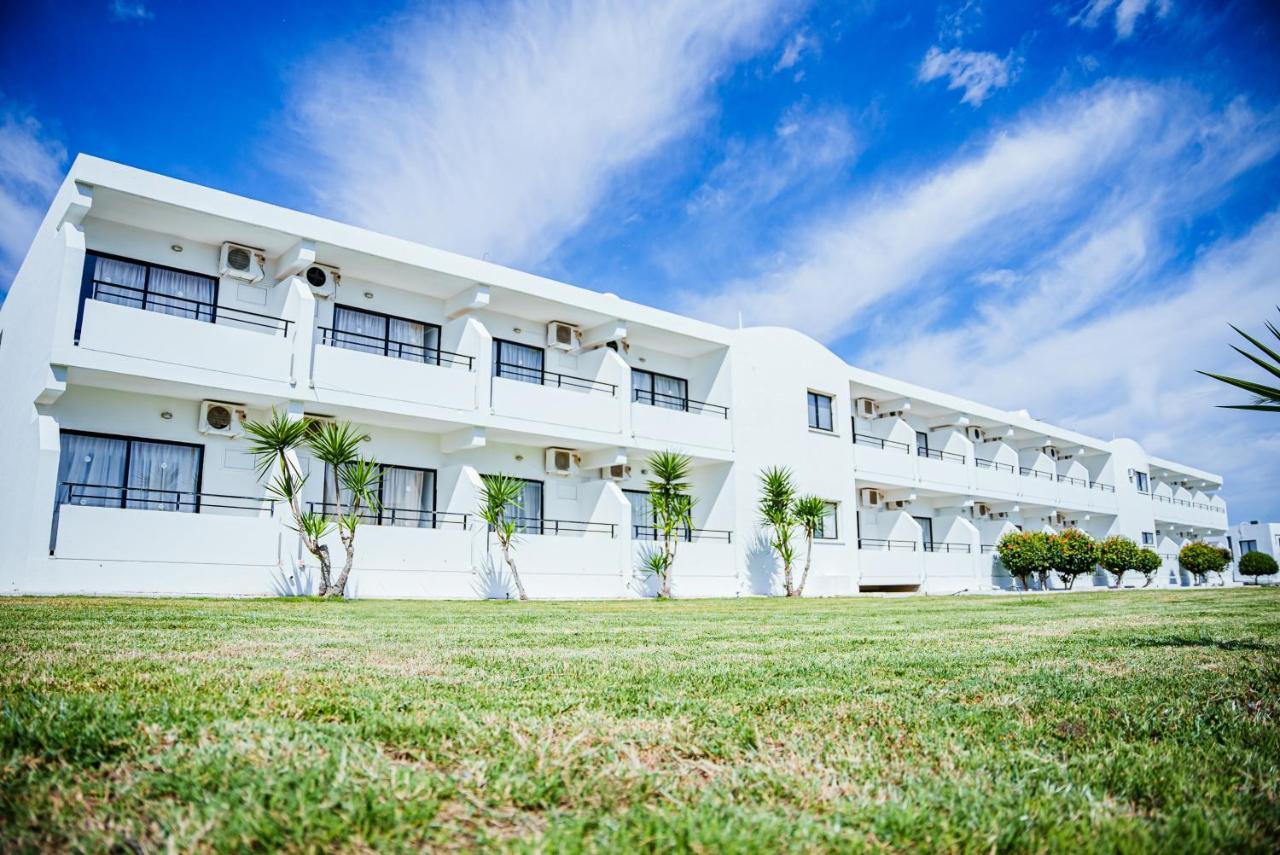 プロタラス Konnos Bay Gardensアパートホテル エクステリア 写真