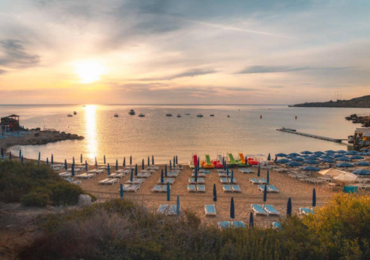 プロタラス Konnos Bay Gardensアパートホテル エクステリア 写真